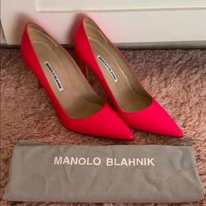 Manolo Blahnik Neon Pink leather pumps